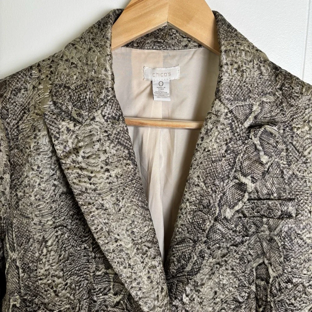 Chicos Blazer Womens Small Tan Snake Embossed Print‎ Blazer Career Jacket